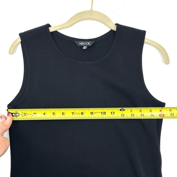 Misook Womens Size XS Sleeveless Top Shell Knit Stretch Tank Split Hem Black - Picture 5 of 7